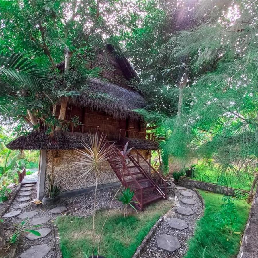 Вилла Gading Tree House Batununggul Экстерьер фото