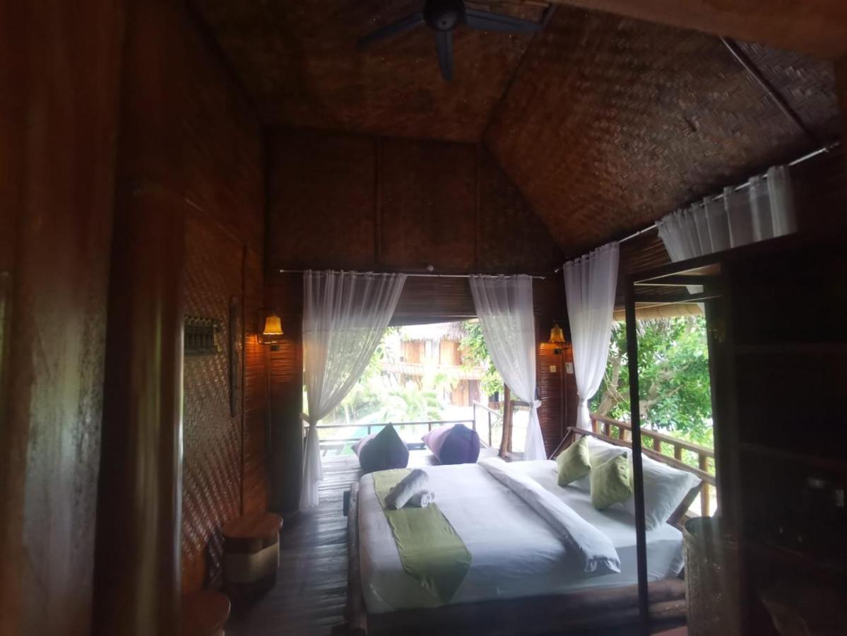 Вилла Gading Tree House Batununggul Экстерьер фото