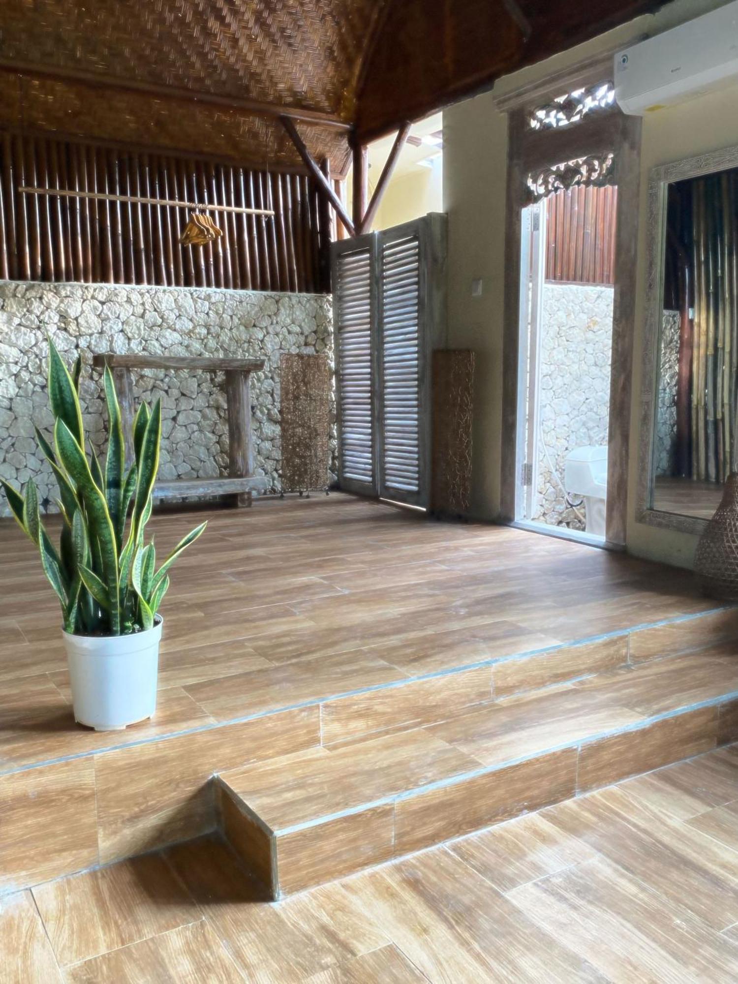 Вилла Gading Tree House Batununggul Экстерьер фото