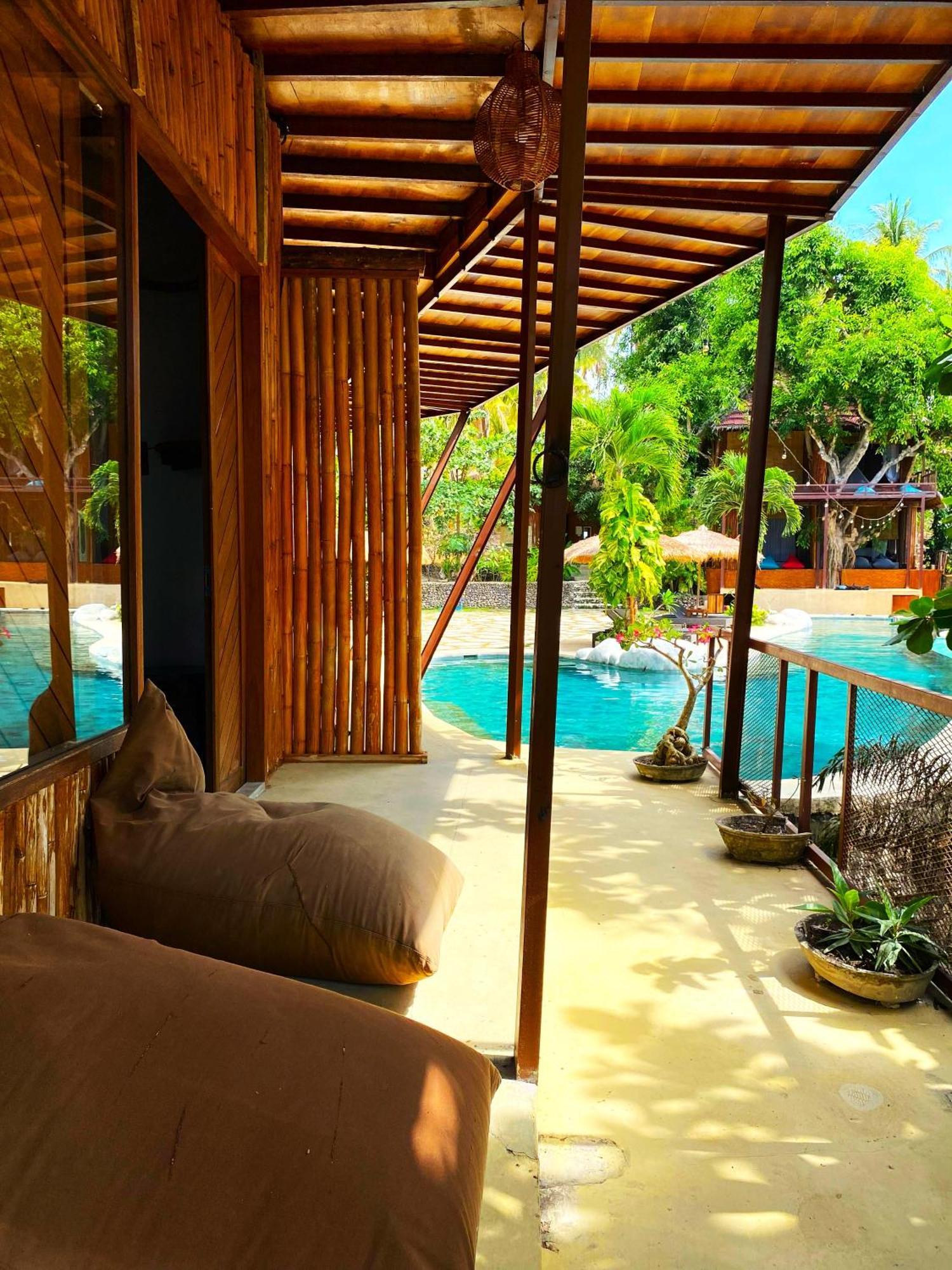 Вилла Gading Tree House Batununggul Экстерьер фото