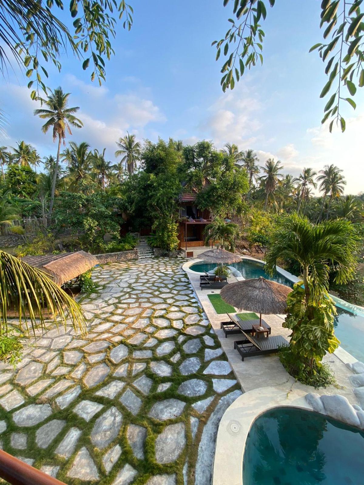 Вилла Gading Tree House Batununggul Экстерьер фото