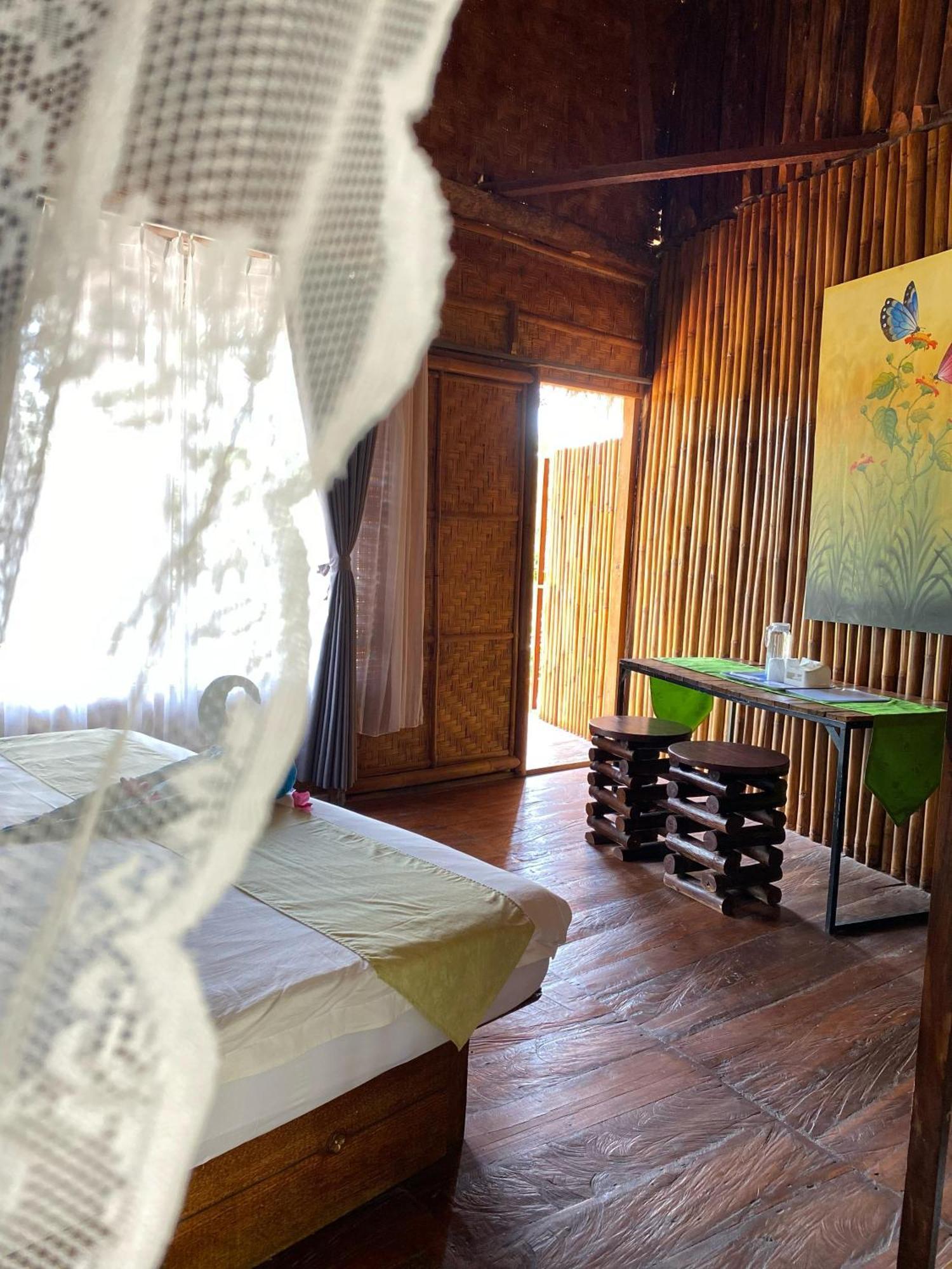 Вилла Gading Tree House Batununggul Экстерьер фото